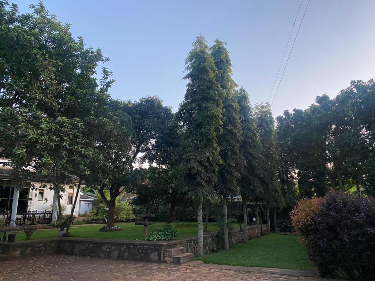 Aivilo Home Entebbe Kültér fotó